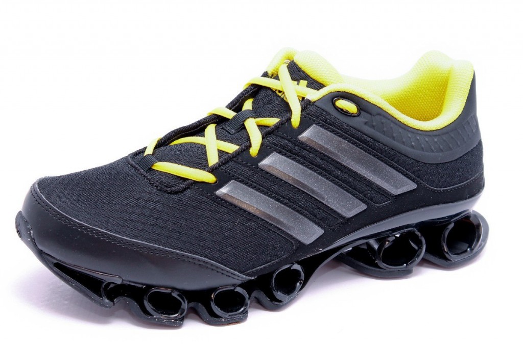 tenis-adidas-titan-mesh-pretoamarelo-g64549_MLB-F-4259349936_052013